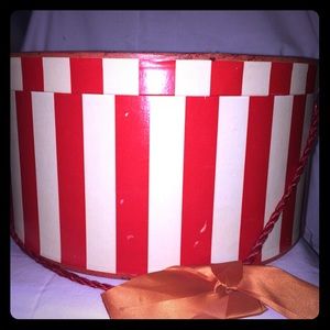 Vintage Hat Boxes